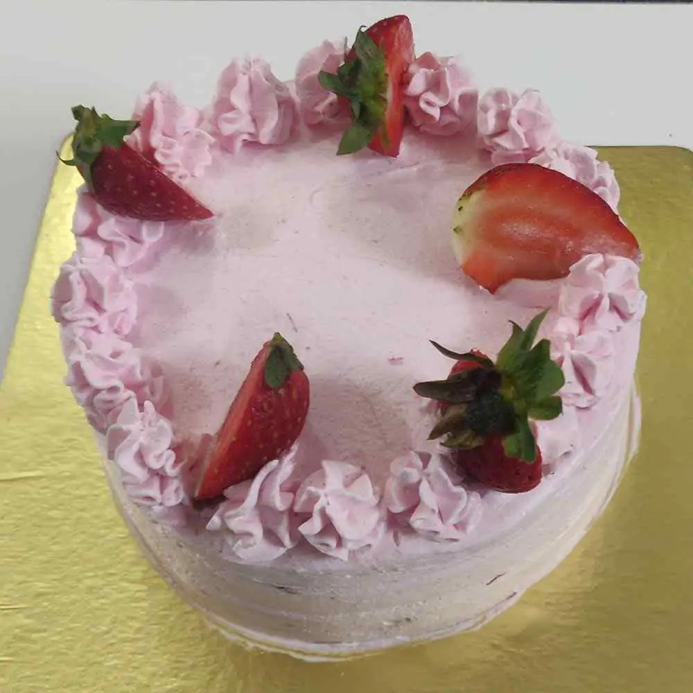 Fresh Strawberry Cake